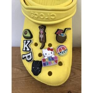 Crocs Yellow Shoes Sandals Hello Kitty Asian Jibbitz Charms 7 Mens 9 Womens